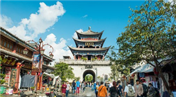 旅游行業迎利好！跨省團隊游恢復旅游平臺搜索量激增  國內旅游市場重啟